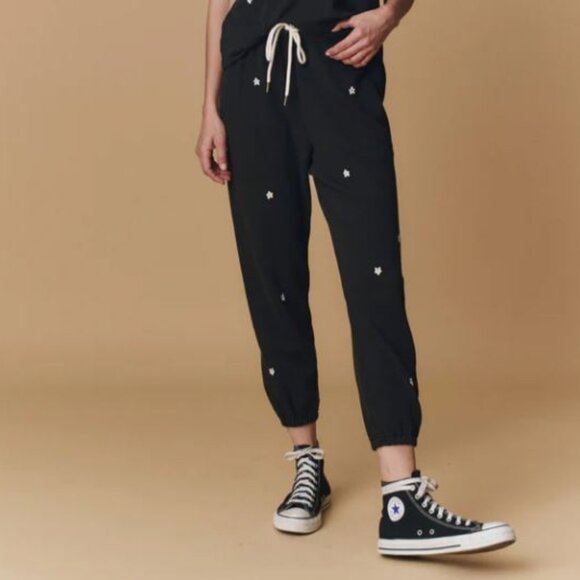 New The Great. The Stadium Sweatpant Almost Black Daisy EmbroiderySz S (1)